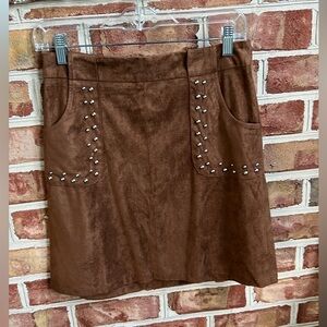NWT BB Dakota brown suede mini skirt with silver detail. Size 4